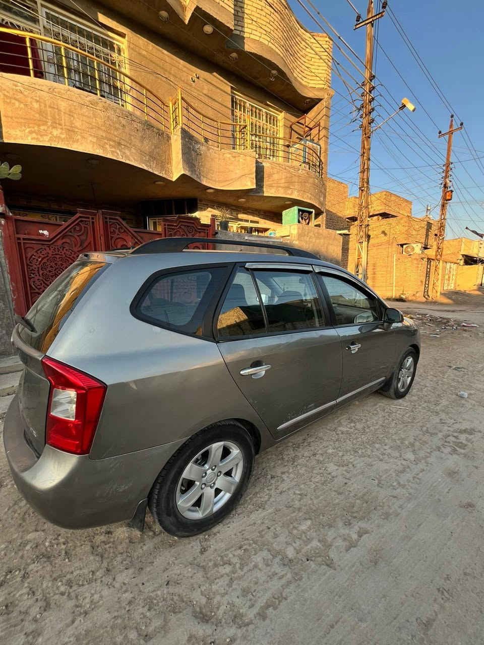 كيا رندو 2009 بغداد
وارد أمريكي حادث جاملغ الخلفي الأيسر
سبعة راكب محرك 2400 دوش
تحكمات ستيرن العنوان بغداد الحسينية الراشدية 
السعر100وبيها مجال رقم الهاتف ***********
متواجد أرد فقط على رقم الهاتف
