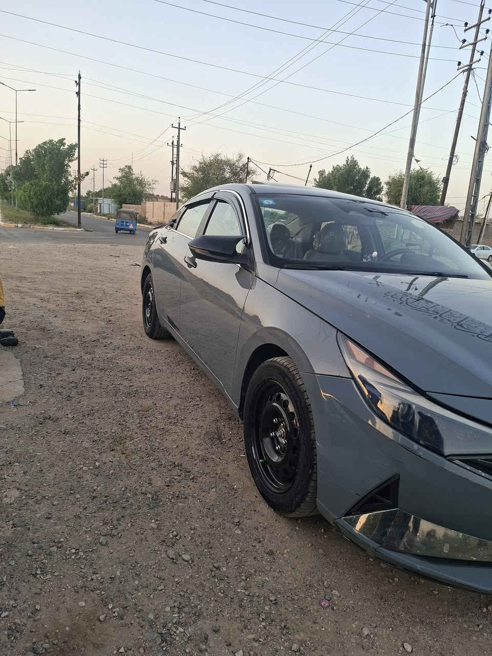 السلام عليكم 
النترا هايبرد موديل 2022 رقم بغداد باسمي وارد أمريكي ليبل واحد مكفولة من الصبغ والتبديل فقط شبر بالبنيد صور الحادث مرفقة بالمنشور محرك 2000 لون مميز السعر 143$ بيها مجال بسيط مكانها كوت مركز المدينة *********** .
