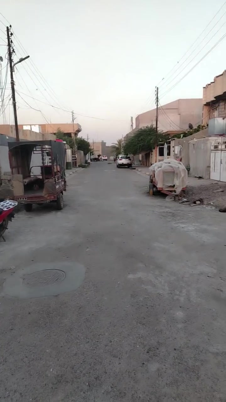 يا الله بيت للبيع مساحته ٨٠ ملك صرف بحي العباس النموذجي لبيت كلش نضيف ومرتب سعر مذكور ب تصوير اتصل ودلل ***********

