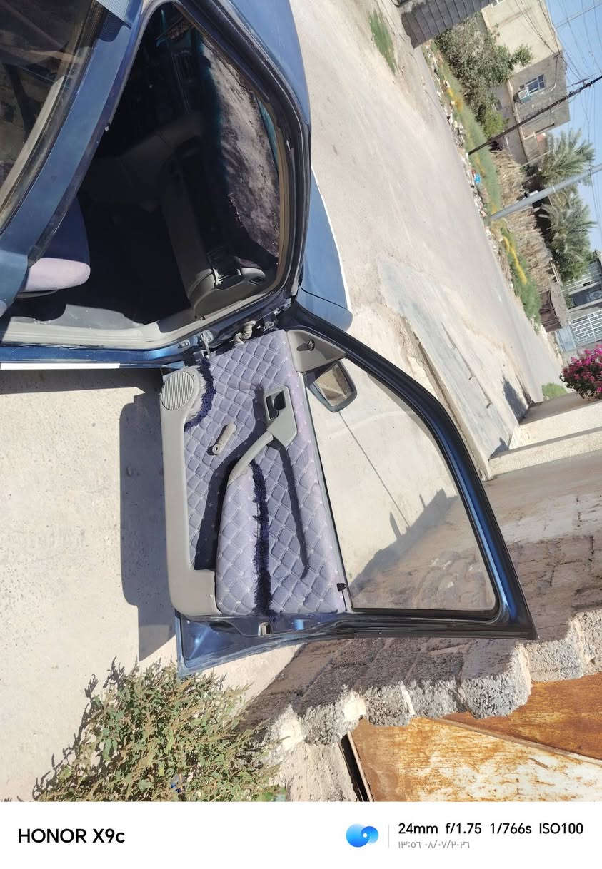 سلام عليكم 
للبيع اوبل فكتره موديل 89
بلاديه بدون صبغ فقط قطعه وحده 
كير مكينه 1800 مكفوله رقم كركوك 
سنويه ساقطه سعر 40 وبيه مجال
***********
