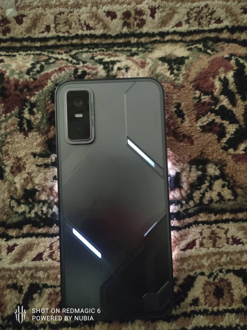 السلام عليكم جهاز انفنكس GT30 برو
120 فريم بابجي 
الجهاز مامفتوح 
فقط نقطه سوده يم الكامره مامئثره
سعر250 وبي مجال
***********
