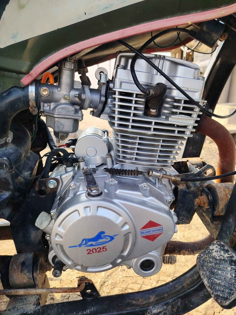 ١٩ أوراق اصولي ٦ مكينه ٢٥ ركبه مكفوله مليون ٤٠٠ محاويل ناحيه لامام طريق جبله ***********
