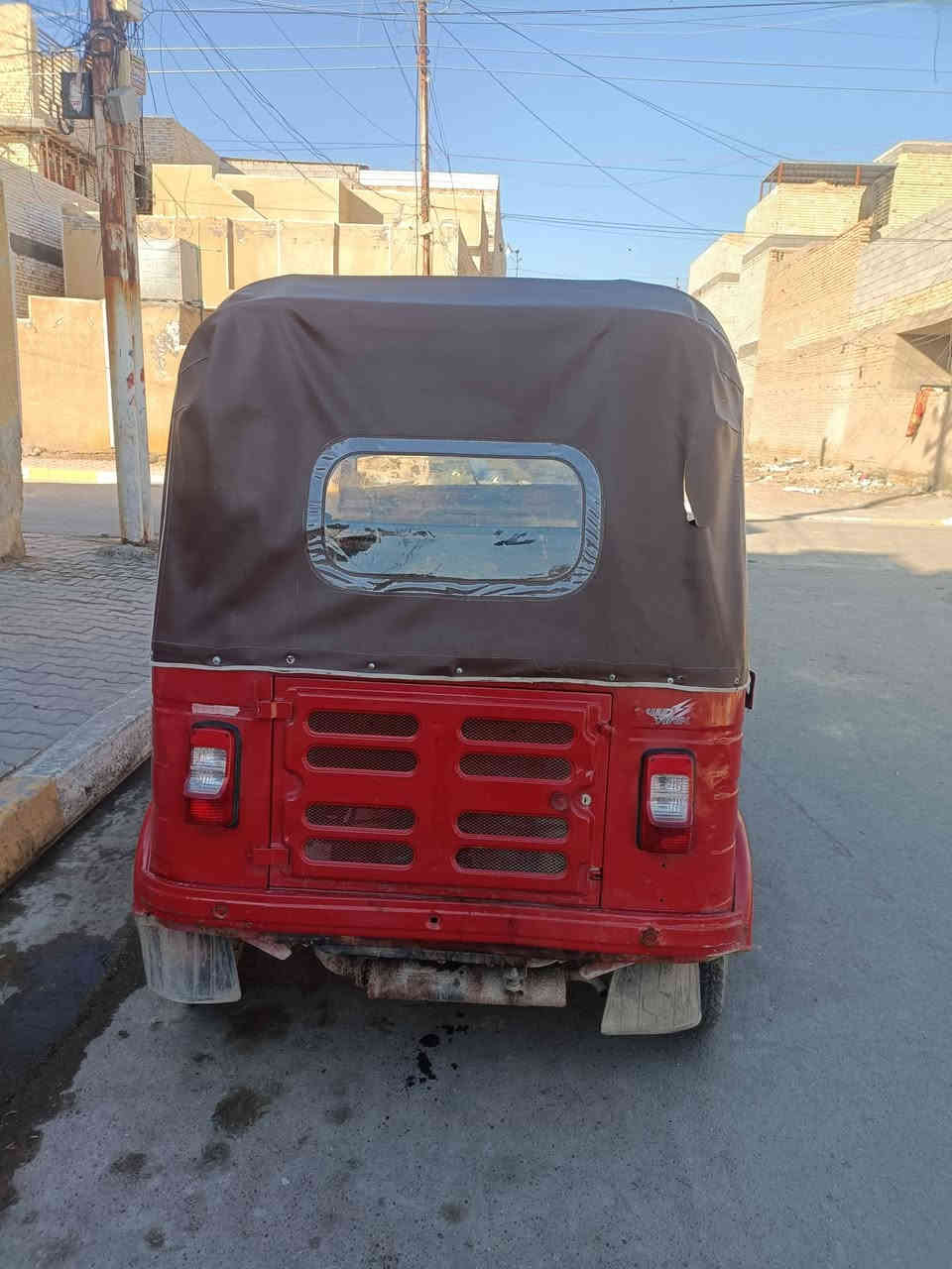 سلام عليكم تكتك للبيع 2016شهر ال3ارواق ممرقمه التكتك نضيفه مكينه عشرين شغل وطلع المكان بغداد الحسينينه مال راشديه السعر 2850بيه مجال لاتصال ***********
