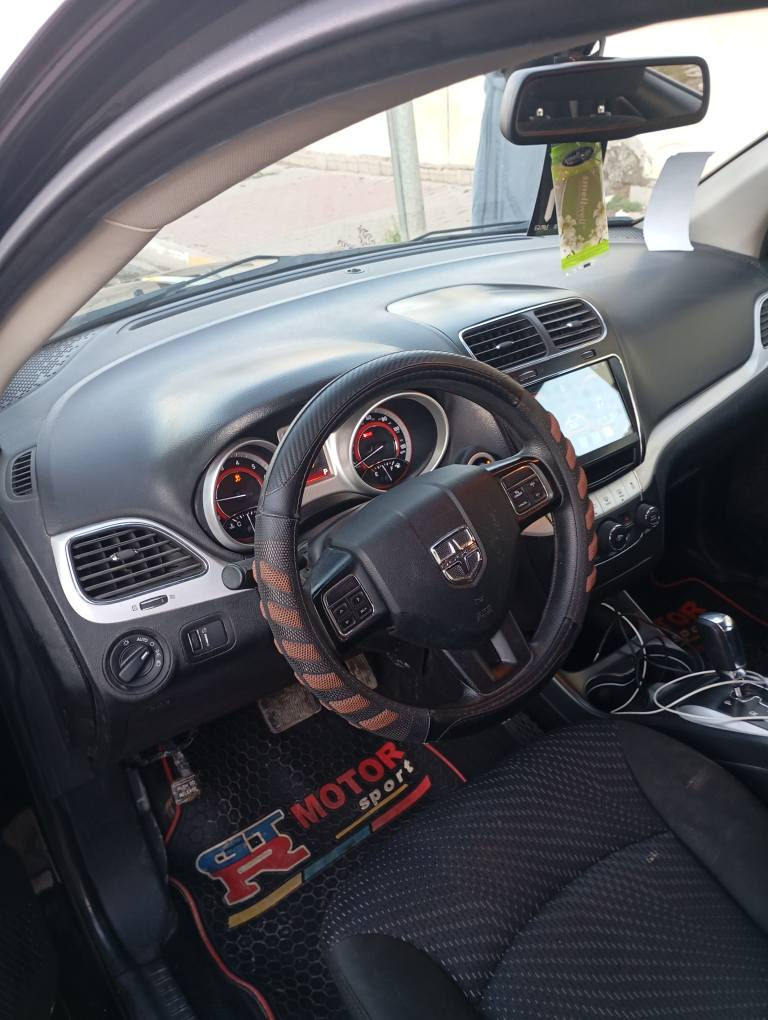 دوج جورني موديل 19 شرط التحويل ثاني يوم مرفق السونار ويا الصور السعر 150وبيه مجال السيارة بكركوك دوميز رقم الهاتف *********** واني عندي وكالة بيه كركوك, العراق
