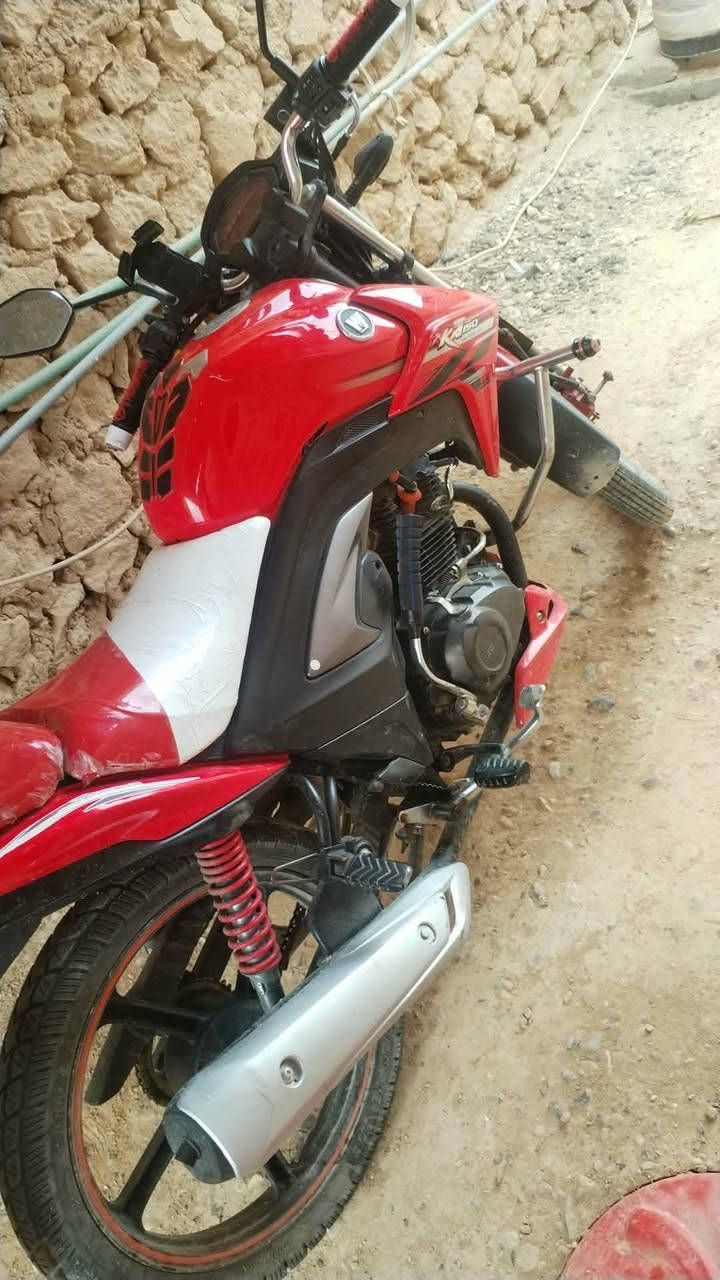 موديل 20 مسجل وكامل لوحات وسنويه
#السعر 1و850 وبي مجال للطيبين 
مكاني حديثه


**إذا كنت صاحب هذا الإعلان وتريد حذفه لأي سبب، رجاءا أرسل رسالة إلى الدعم الفني**
