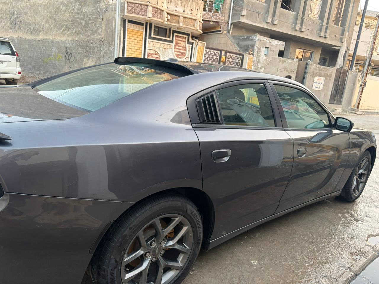 السلام عليكم
دوج جارجر 2015 
السياره نظيفه كلش 
والسونار موضح بالمنشور
السعر 165 $ بيع سريع 
وللاستفسار الاتصال ع الرقم 
***********
مكان السيارة بابل - الحلة - قضاء القاسم (ع)
غير متواجد ع الفيس بوك
