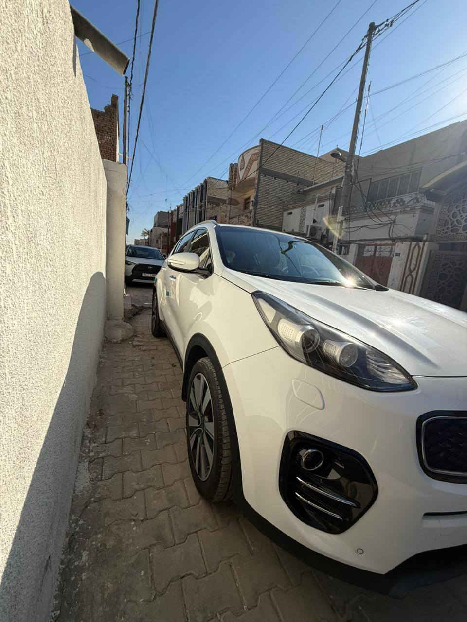 السلام عليكم 
سبورتج 2019
ماشية 90 الف
رقم سليمانية السنوية بأسمي
خليجي  نص فول 
كشنات جلد و مخمل مطعم
حساسات خلفية 
حساسات خلفيه و كامرة
شاشه كبيرة
مري شفط 
داخل حمصي 
مكينة 2000 دوش
زراكات لايتات. امامي 
تحكم ستيرن جهتين  
ويل 19 
سبير منازل جديدة السيارة ع وضع الشركة 
مكفولة كفالة 
بيهاا بارد جهاز مسحوب
وبيها طخه خفيفة باب السكن ممعدلة
السعر183 بيه مجال
العنوان بغداد الحريه
***********
