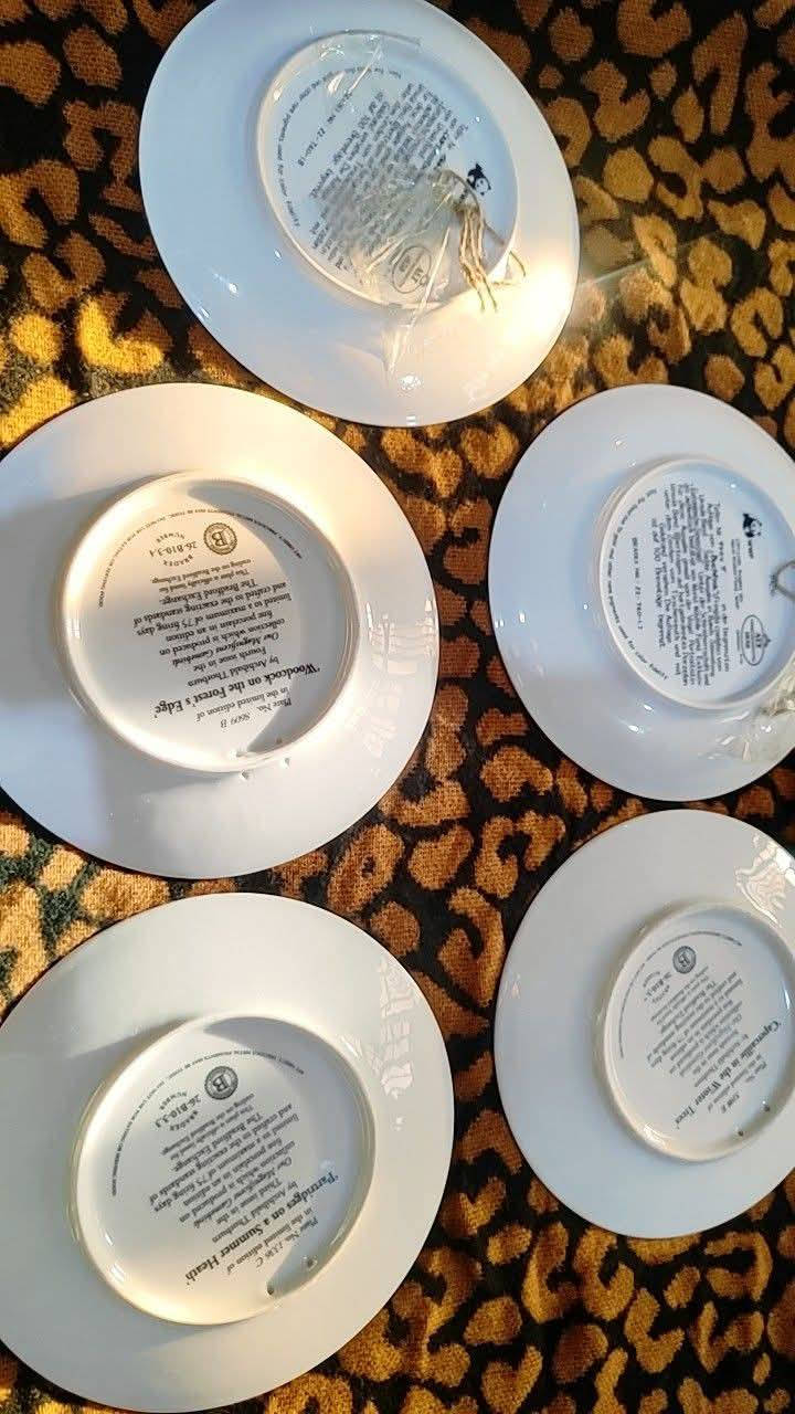 خمسة صحون مصورة مختومة 
سعرها 28 كلها مع التوصيل


**إذا كنت صاحب هذا الإعلان وتريد حذفه لأي سبب، رجاءا أرسل رسالة إلى الدعم الفني**