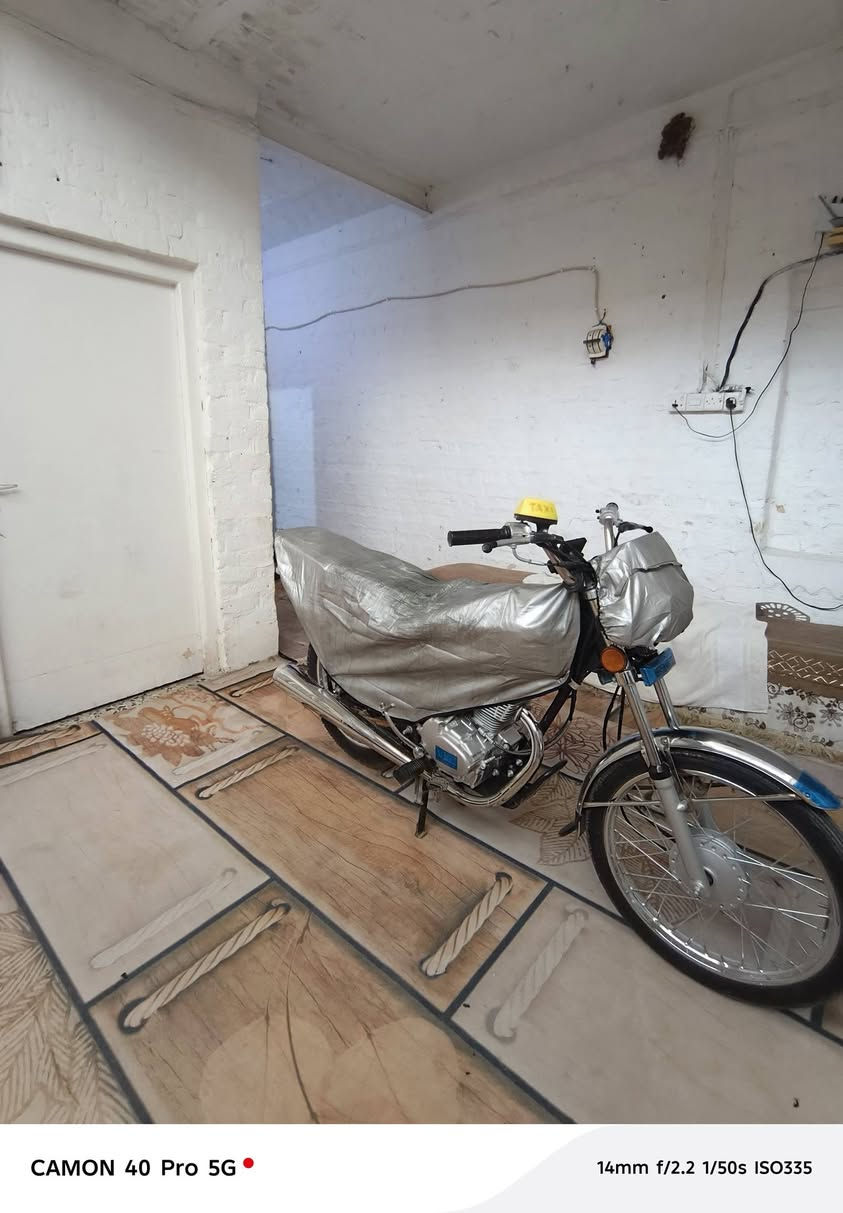 السلام عليكم
دراجة ايراني للبيع 
سنوية موديل20 دراجة كاملة مكملة
دراجة نضافة100/100
السعر اتصال***********
