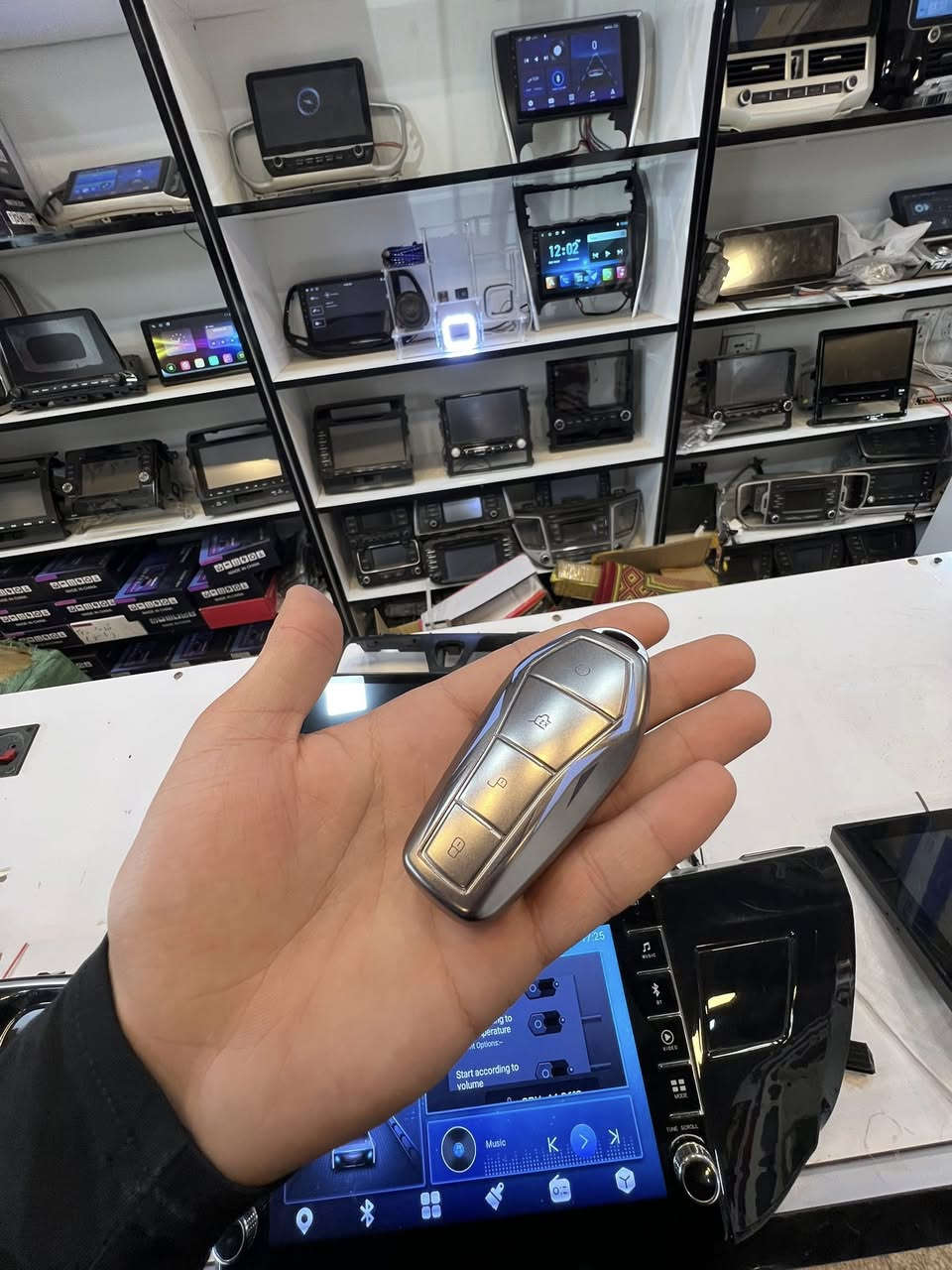 السلام عليكم توفر بصمات BYD متوفر بالشكلين 
متواجد خاص وللاتصال ***********
مكاني بغداد ويتوفر توصيل للمحافضات
