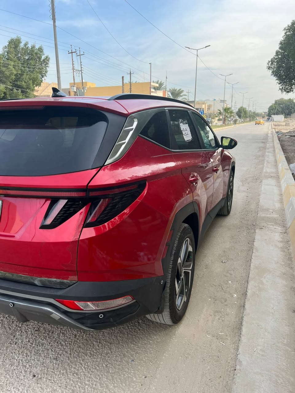 توسان 23 فول فتحه بصمه للبيع
سعر 200 وبيه مجال بسيط بدون رقم 
حادث شبر بلجنطه 
مكانه بابل 
***********
