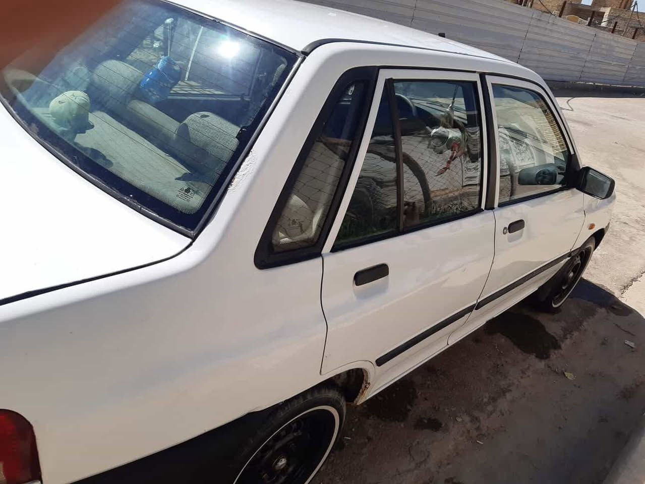 سلام عليكم سايبه للبيع موديل 2014 بيه براكيت صفحتين رقمه ميسان مكينه وكير خير من الله سنويه 27 سعر 15 للستفسار رقم صاحب السياره

***********
