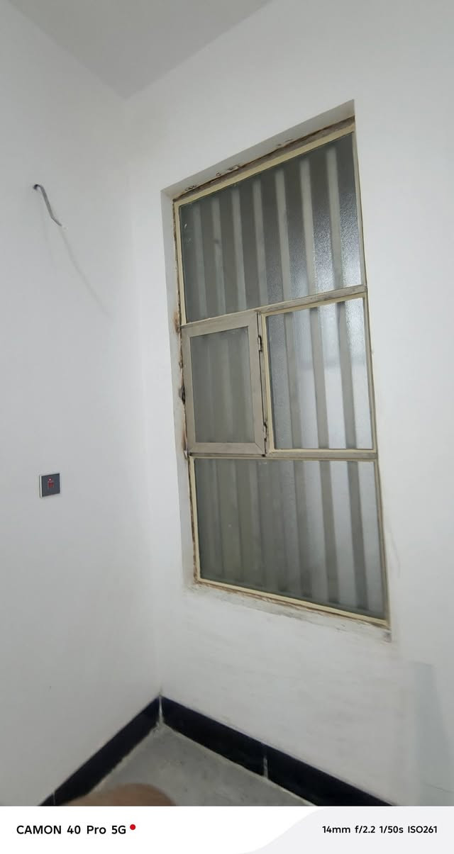 سيد حيدر للزجاج والمرايه يتوفر لدينه جميع انواع الزجاج والوجهات 10 ملم وعمل الالمنيوم وال ببسي  في النجف الاشرف وبانسب الاسعار الجمله الرقم الاول ***********
الرقم الثاني *********** «تم تنفيذ هاذه العمل بايادي كوادر محترفه »
