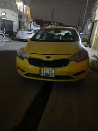 سياره فورتي 2015 سياره حلوه ومرتبه  مكينه الف وثمنميه كامره خلفيه وشاش...