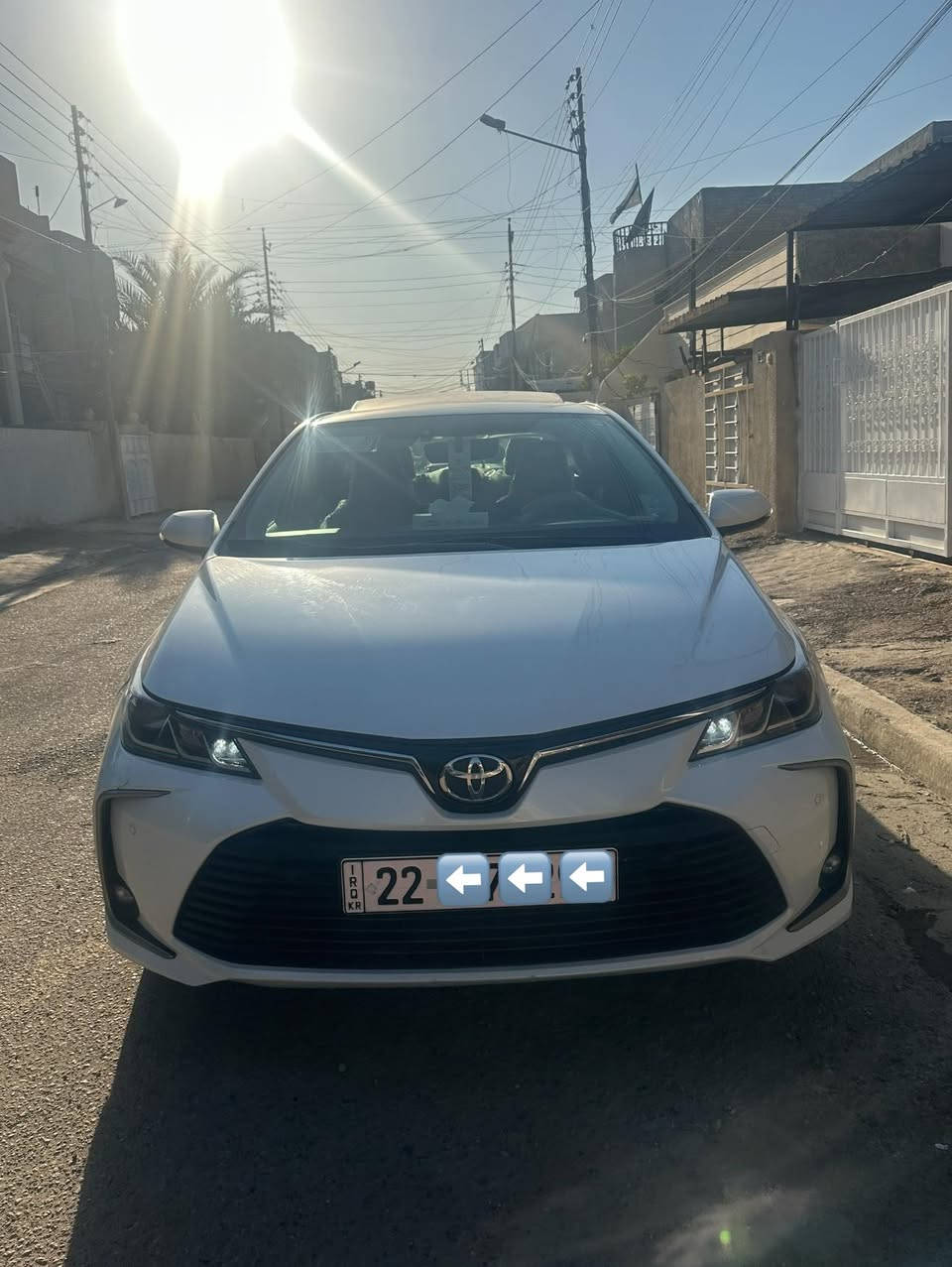 السلام عليكم
ام ضمان 
تويوتا كورلا  2022   SAS خليجيه 
ضمان (ساز بانزين) SAS
فول مواصفات 
سلايد روف 
حساسات امامي خلفي 
تبريد قطعتين 
بصمه تشغيل 
لون ابيض 
رقم اربيل 
العداد 62 الف كيلوو 
السنويه بأسمي ثاني يوم احولك 
السياره بدون قطره صبغ فقط بارد بيه شويه 
للاستفسار  ***********
مكان السياره بغداد / السيديه
