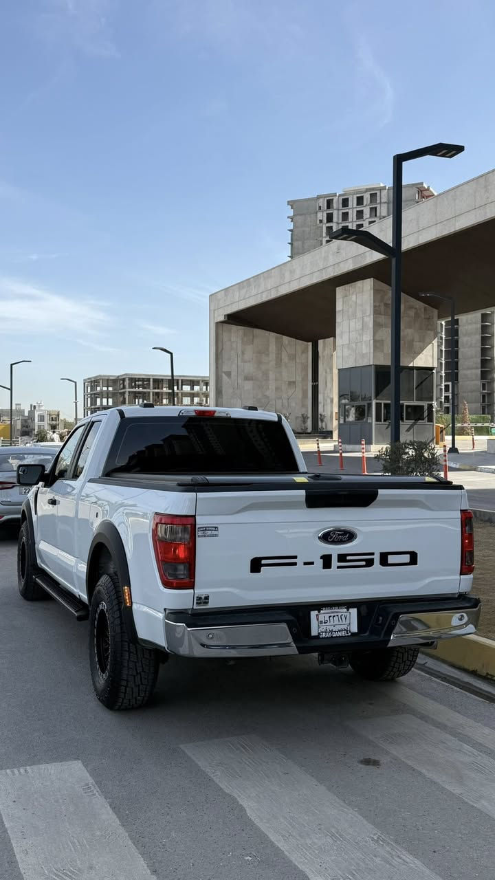بسم اللَّٰه الرحمن الرحيم
اللهم صلِ على محمد والِ محمد  

للبيع او المراوس فورد F150 XL 

موديل 23

منفيست فحص مؤقت بغداد 

Sport قماره وربع بدي طويل 

فول عدا لفتحه 

بدون دواخل  

ضرر جاملغ وبنيد بدون اي دواخل 

           شاص طويل باب قصير 

حساسات  خلفية وامامية

كير 10نمر 

مكينه 5.0 
8 سلندر

رادار 360درجه

كامرة 360 درجة

لايت  زنون Ladشكل جديد 

شاشات  ديجيتل  وكار بلي حجم كبير فول مواصفات 

قيادة ذاتيه و تحديد مسار واتو ستوب توقف ذاتي

داخل جلد رصاصي 

منافذ كهربائية داخل السيارة 

ورمز دخول ابواب 

ترحيب محيطي 

انارة محيطية 360 درجة  

تخم ويل وتايرات جبلي وكت كامل رابتر السياره احلى من الصور بألف مره وجديده حيل ماشيه ٣٨ الف ميل

منافذ كهرباء 220 فولت و كذلك 110 فولت بكل مكان بالسيارة  منفذ بالبدي  

وضعيات القيادة اكثر من 7 انظمة ( جبلي و صحراوي و اقتصادي و طبيعي و سبورت و سلس و صخري و ممطر الخ...)

معروضه 210  وبيها مجال 

للأستفسار ***********
بغداد العامرية

