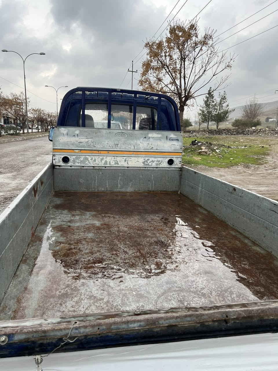 سلاو کیا پار ٣٠٠٠  2011 ساغ پراوا نيه رەقم جنوبى پەشرط ئەولیات مةگينى سپی تازه تەچڤت  
نرخ 65 مەچال کم 
شونی : سليمانى بازيان
***********
