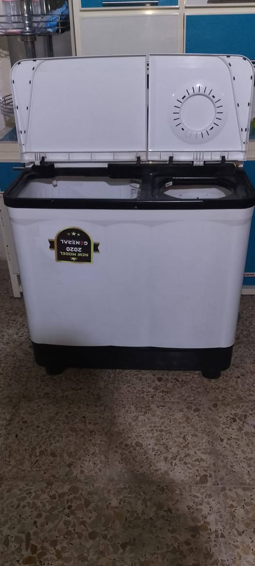 جنرال حجم 18خت الجديد ممستخدم هواي 90الف عل فحص غسل ونشاف بالجيس يتوفر توصيل بغداد 5000 مراشله او تصال ***********
