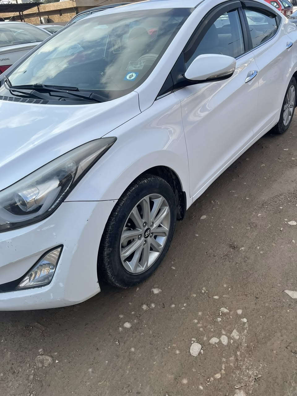 النترا مضلع 2016 
بانوراما
مرايه شفط 
كير ومحرك مكفول
فول عدا البصمه 
***********
125 بيه مجال
