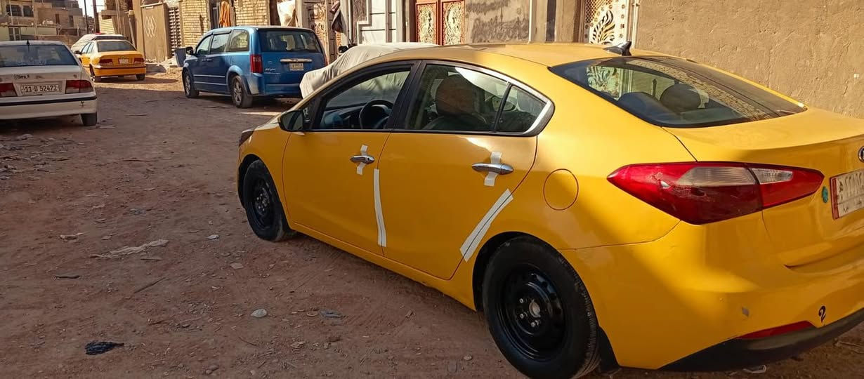 سلام عليكم شباب كيه فورتي موديل16
سياره حلوه ونضيفه امصفره هيه وقرامت
حدثه بنيد وجاملق  فقط 
سعر 105وبيه مجال لطيبين
رقم تليفون ☎️ ‭***********‬
