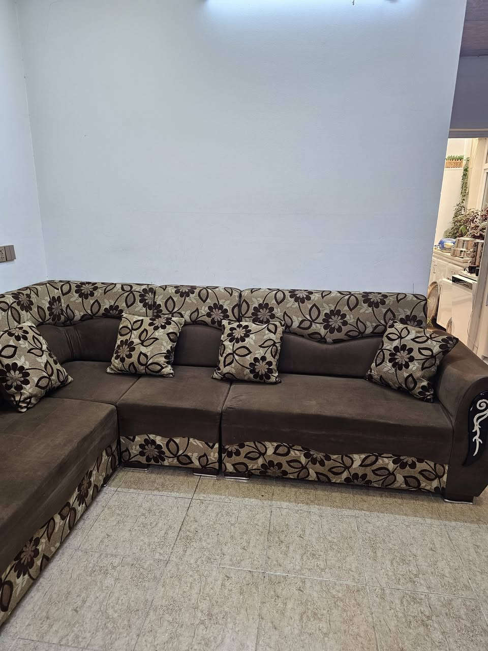 ديوان للبيع
قيمو السعر انتو


**إذا كنت صاحب هذا الإعلان وتريد حذفه لأي سبب، رجاءا أرسل رسالة إلى الدعم الفني**