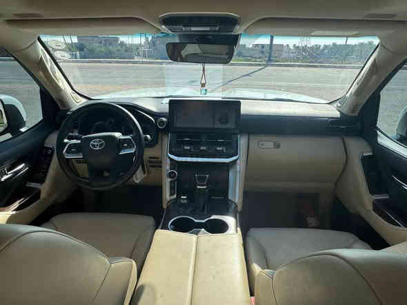 للبيع لاندكروز  2023 بريم مكفوله GXR لمتدد فول مواصفات تون تيربو ماشيه 67000 رقم اربيل باسمي السياره مضلل بيها ترخيص السياره جديده بمعنى الكلمه السعر 70000$بيها  مجال للشراي الأتصال ع الرقم ***********
***********
