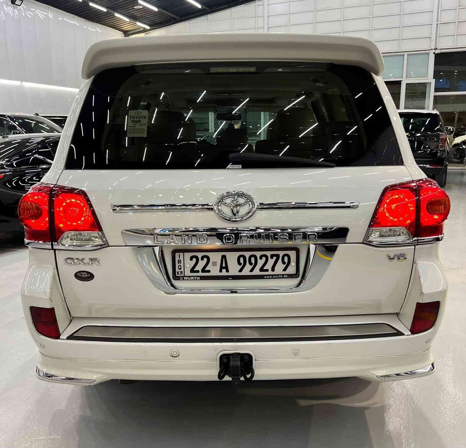 السلام عليكم
لاندكرور 2014 🇯🇵🇯🇵 gxr 

السياره جديده جداا بحاله الوكاله السيارة❗️❗️❗️❗️ مغلفة PPFافلام الحماية 

 ✅✅ ماشي170  الف حقيقي 

كل اغراض شركه وياه وبصمتين شركه 

المواصفات فول 

 🛑 شاشه جبيره 
🛑 كاميرا4….365درجة 
🛑 مرايات شفط 
🛑 حساسات 
🛑ً شغال 
🛑 زراك لايت 
🛑 كشن ٣ دكم 
🛑 اريباك ٨ 
 🛑 سلايت 
🛑 كشنات جلد بلادي 
🛑 لايتات زينون 
🛑ثلاجة

السياره محرك ٦ سلندر 

مكانها بغداد  نفق الشرطة حي الجامعة  او الاعظمية هزه وفحص و تحويل كله جاهز 
رقم اربيل 

 السعر 390 

☎️ ***********
