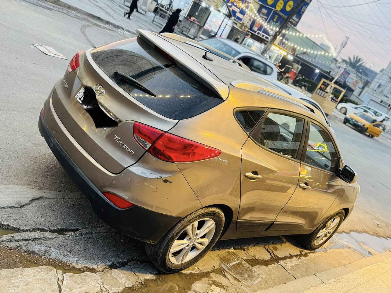 سلام عليكم
(بيع او مراوس ) بسياره صالون

توسان موديل 2011 

السياره بيهه فقط بنيد صبغ بدون دواخل بدون ايرباك مكينه 2000دوش كراسي جلد شاشه تحكم ستيرن تخم تاير كامره حداديه صدر كله جديد 

السياره ماشيه 135 رقم بغداد بسمي 

للاستفسار *********** مكانة بغداد متوجد وتساب
