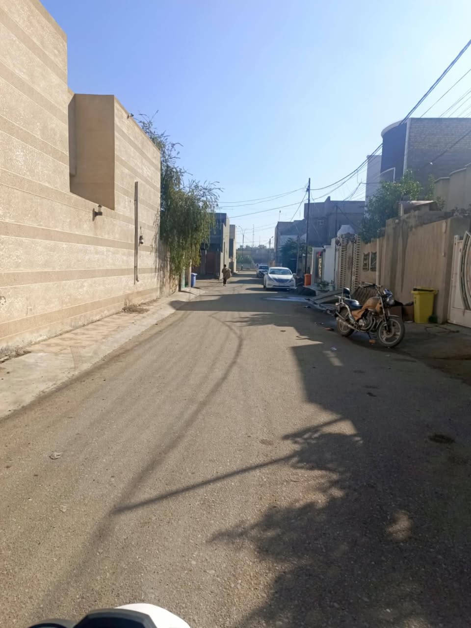 مشتمل اللبيع موقع كلش مميز
الجمعية الثالثه حي الحسين 
مساحة 100متر زراعي تحويل مباشر 
بسعر مناسب خدمة ماء كهرباء شارع مبلط
سند 25 للاستفسار اتصال على رقم ***********
