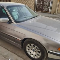 بي ام • ٢٠٠٠ • رقم انكليزي