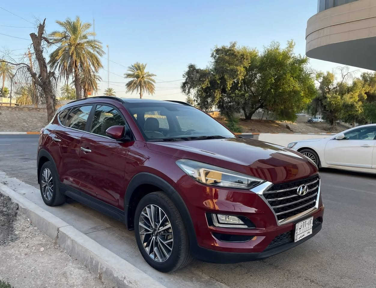 السلام عليكم
للبيع توكسان 2019 خليجي فول  مواصفات 

 شركة الكاصد

خمس عدسات

مكفولة من صبغ 

بانو راما

كشنات جلد كهرباء 

بصمة 

خمس ويل كب 

حساس أمامي خلفي 

شاشة أصلية كامرة 

لايت زنون أصلي + لد 

بك لايت لد 

تحكم ستيرن جهتين 

ترحيب 

محرك 2000 دوش 

رقم بغداد بسمي  

العنوان بغداد 

205$ 

الاتصال ***********
