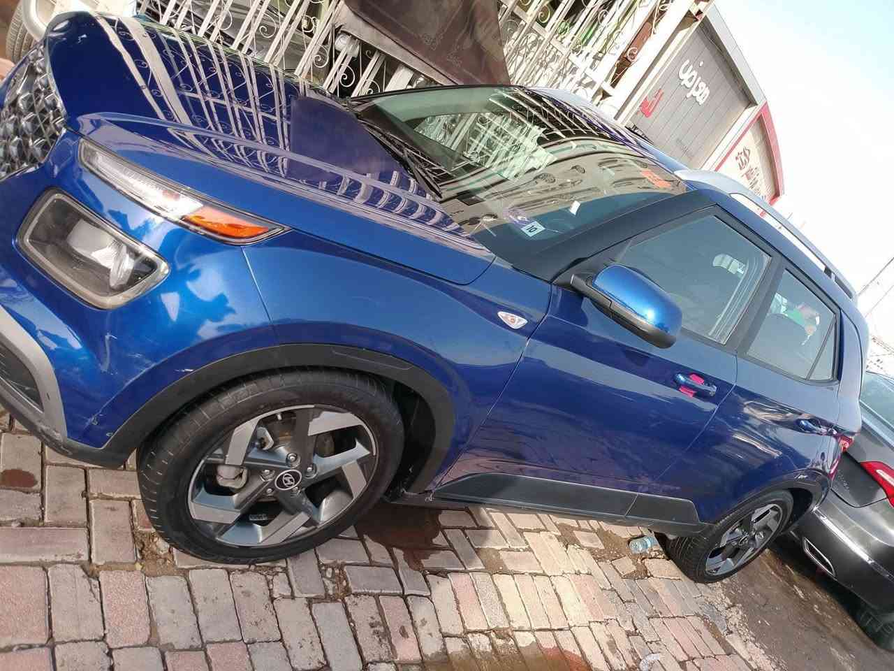 السلام عليكم 
هونداي فينيو موديل 22 رقم بغداد نكليزي سنويا جديد 
فول مواصفات سياره. ماشيه سياره 41. صور الحادث موجود بل حادث حلو. كير محرك تبريد مكينه كفاله 
تخم تاير شواصي مكفولات سعار سياره 124بي مجال شي بسيط للعنوان بغداد بلديات نتصل وتدلل 
***********
