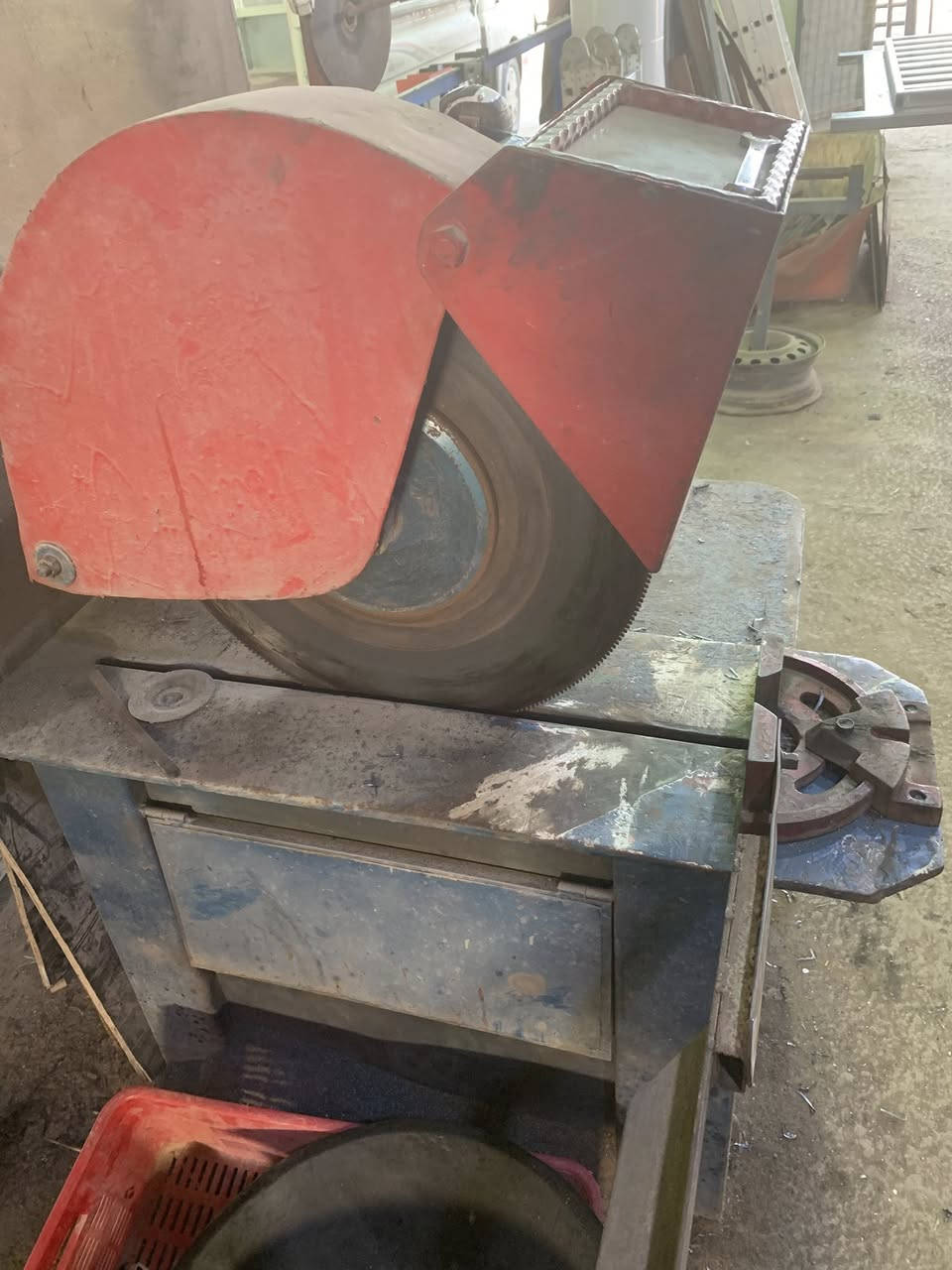 للبيع كتر 5-7 حصان طكتين  سع 550 الف وبيه مجال حلّه شارع 80 /***********
