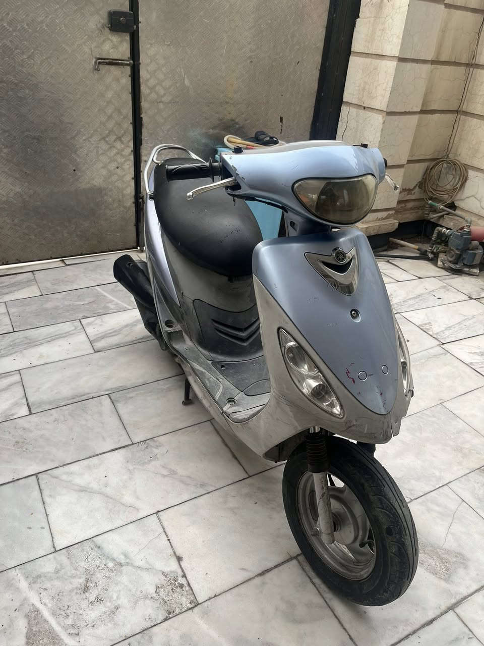 سلام عليكم
ماكس منغولي للبيع 
دراجة كلش نضيفة
كامله من كلشي 
نقصهه فيشه مال لايت امامي بس 
اللايت شغال شاده جديد 
والسلف يكطع بس تشتغل هندر طبيعي 
وباقي الدراجه مثل ما موضح بالصور 
مكانهه بغداد الشعب 
السعر ٥٠٠ الف 
تواصل مازنجر موجود


**إذا كنت صاحب هذا الإعلان وتريد حذفه لأي سبب، رجاءا أرسل رسالة إلى الدعم الفني**