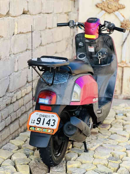 السلام عليكم درجه بوليس كفاله مكينه ما مفتوحه  للبيع موديل 2009 صارلها 9 تشر من طالع من الرمبه ماشيه 55 الف السعر مليون قفل  ***********
