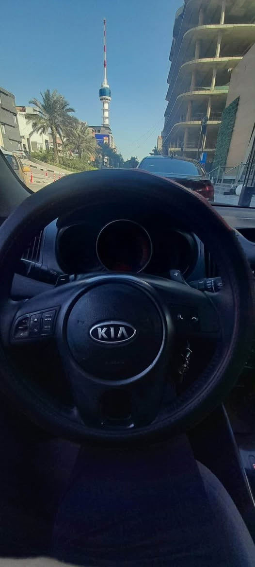 سيراتو للبيع موديل 12
سنوية 2028 تنتهي 
بيها جاملغ وبونيد بدون اي دواخل وايرباك بشرط 
السعر 95

‭0770 999 8735‬ بغداد, العراق
