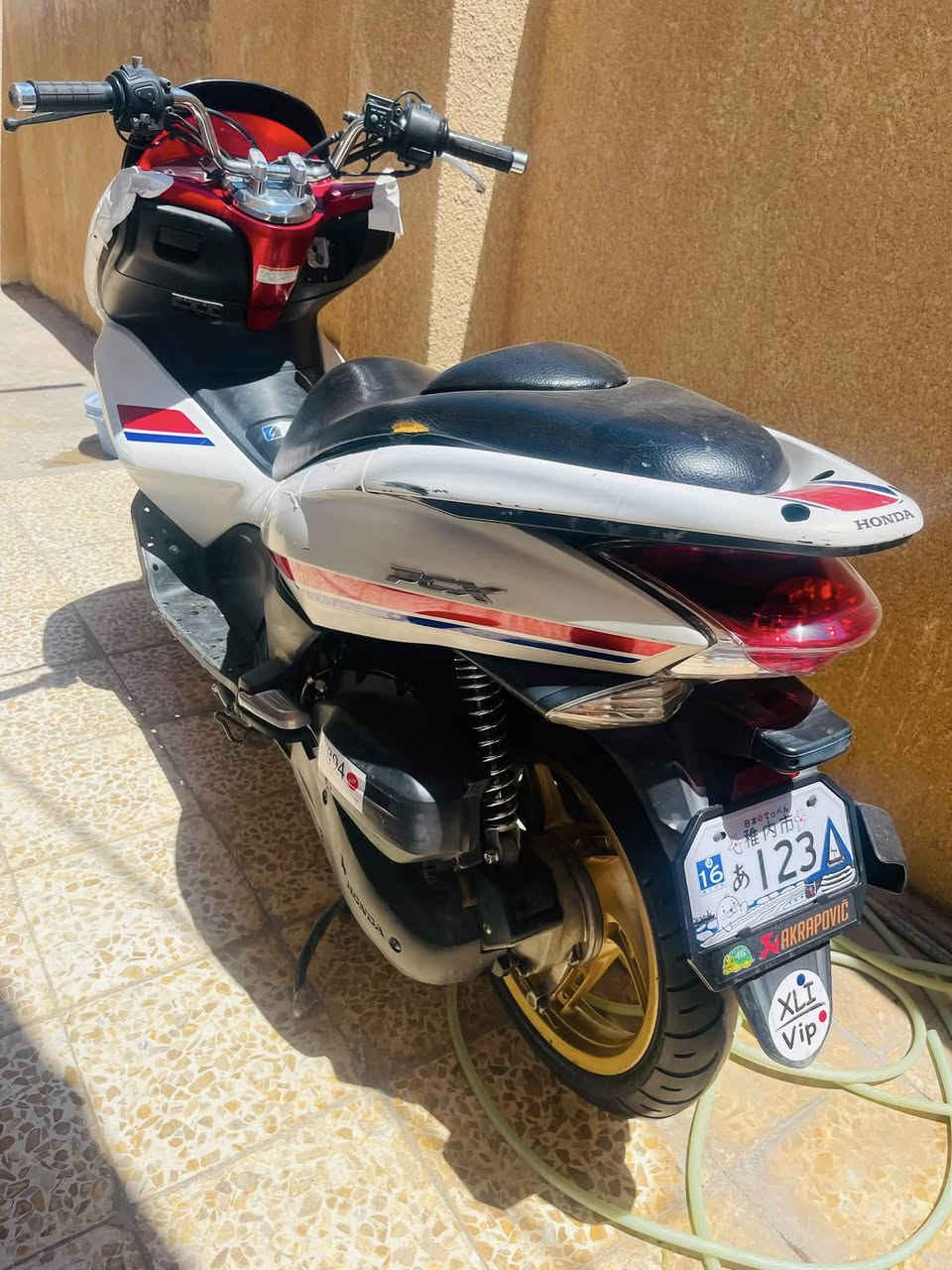 للبيع بي سي اكس دراجه بلاديه ما ملعوب برغي بلمكينه شرط ناعمه شلعه ومعدل وتايرات جديده تخم  عليها ادامه كامله 
محرك 150 لا حماوه ولا خربطه دراجه رمبه ماشيه 28 آلاف 
بيها  هواي مواصفات دراجه مال جناي جانت مضمومه بس بيها ملاحضات بلكفر رجان الما يعرف بيها لا يسولف من يما
سعر. مليون و200
مكان تكريت 
للاستفسار ***********
