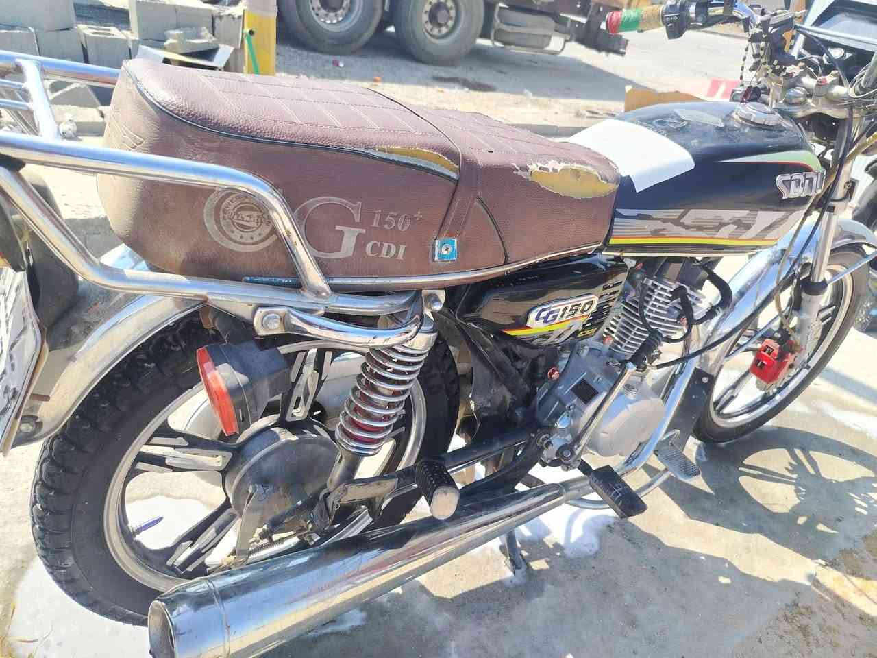 سلام عليكم  دراجه ايراني  سونك موديل 2023 سنويه 2030شهرا 10 مكفوله استعمال شخصي ما مشتغله دلفري   كلشي جاهز بيه  مكاني بغداد يوسفيه فغط واتس ***********0السعر     مليون 800😉
