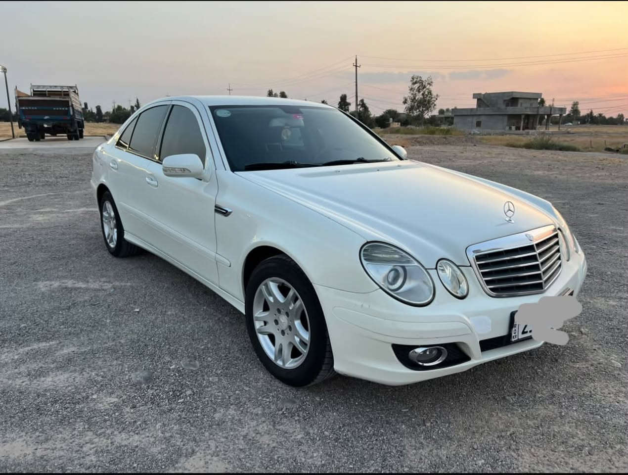 البيع مارسدس. E280 موديل 2008  ما مسجل ادوات ادوات (كص ) متوم ارقام وسنويه سليمانيه دولي 
محرك سته سلندر بلاد 
كير محرك شرط 
تبريد شغال 
صدر زين. 
تايرات جدد
داخل جديد 
سياره جديده بمعنى الكلمه 
السعر 48 وبي مجال للشراي 
مكان السياره تكريت العلم 
***********
