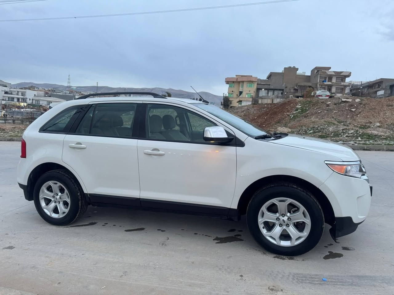 فورت ايدج موديل  ٢٠١٣ خليجي سفر شريكه نيڤا
رقم سليمانيه 
محريك ٣٦٠٠ حجم. ٦سلندر 
گير محريك مابي ايي خلل مامفتوح 
صدر حداديه ميه بل ميه 
تايرات 10/100
بس جملغ أمامي صبغ بدون دواخل بدون ايرباك 
كوشن كهرباك تحديد سورعه  شاشه 
تبريد شغال 
كهربائي. كله شغال 
سياره ماشيه  ٩٥.      ألف km ماشيه 
حتي حجر صالونسا بي 
سنويه جديد بئسمي نفس يوم احول بسمك
سعر 125وبيه مجال حك الجيه 
رقم الهاتف ***********
مكاني بغداد الشعب
