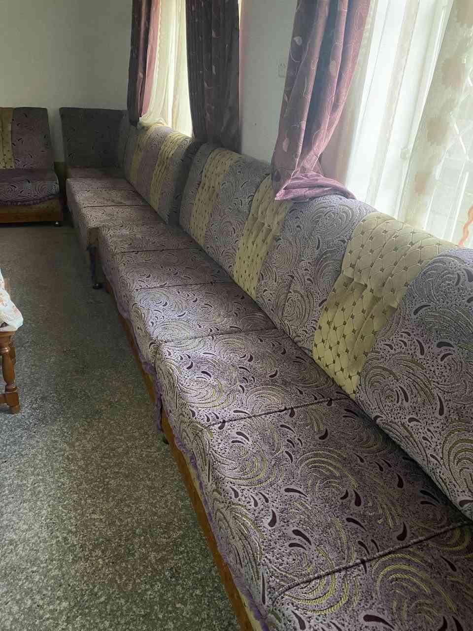 السلام عليكم
من رخصة مسؤل الگروب
طخم حطاطه 20 متر للبيع 
شغل معمل نجارة البيت الخشبي الي بالشاعي 
✅غير مستخدم بعدو جديد 
✅القماش تركي درجة اولى 
✅ الاسفنج "هاي اكسترا" درجة اولى
مساحة الاستقبال الي تصمم عليها الطخم
(6*4م)ابواب 2 باب على 4 متر وباب على 6 متر.
للتواصل اتصال او وتساب 
  ***********
