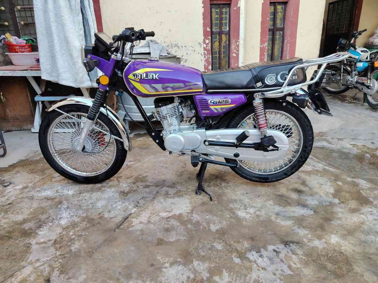 اسلام عليكم دراجه تايكر موديل 2025بعدها زيرو زيرو ماشيه الفين أوراق كامله سويجات ثنين دراجه سبانه مامدود عليها جيب. وياك فيتر وافحص شلعه شك الكاع صالنصه شاد الها جعره وعندي مالتها البلاد كاتم السعر المطلوب 750بيهه مجال حك جيتك اتصال ***********مكاني بعقوبه المفرك
