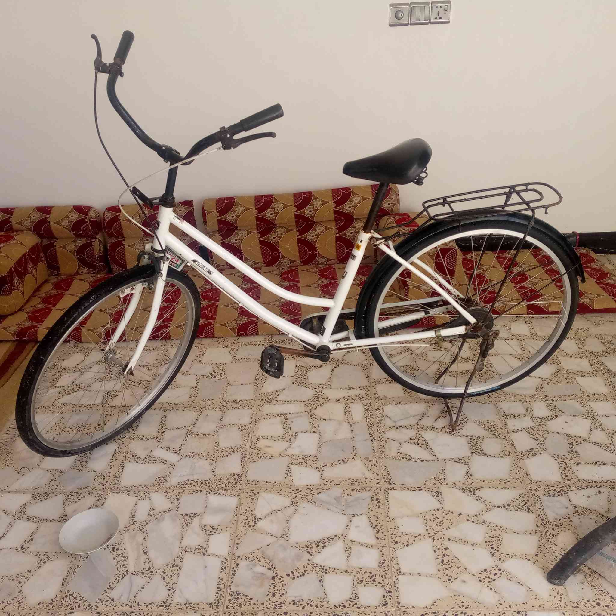 السلام عليكم بايسكل لبيع مكان القاسم ناحيه الطليعه هاذه رقمي ***********
