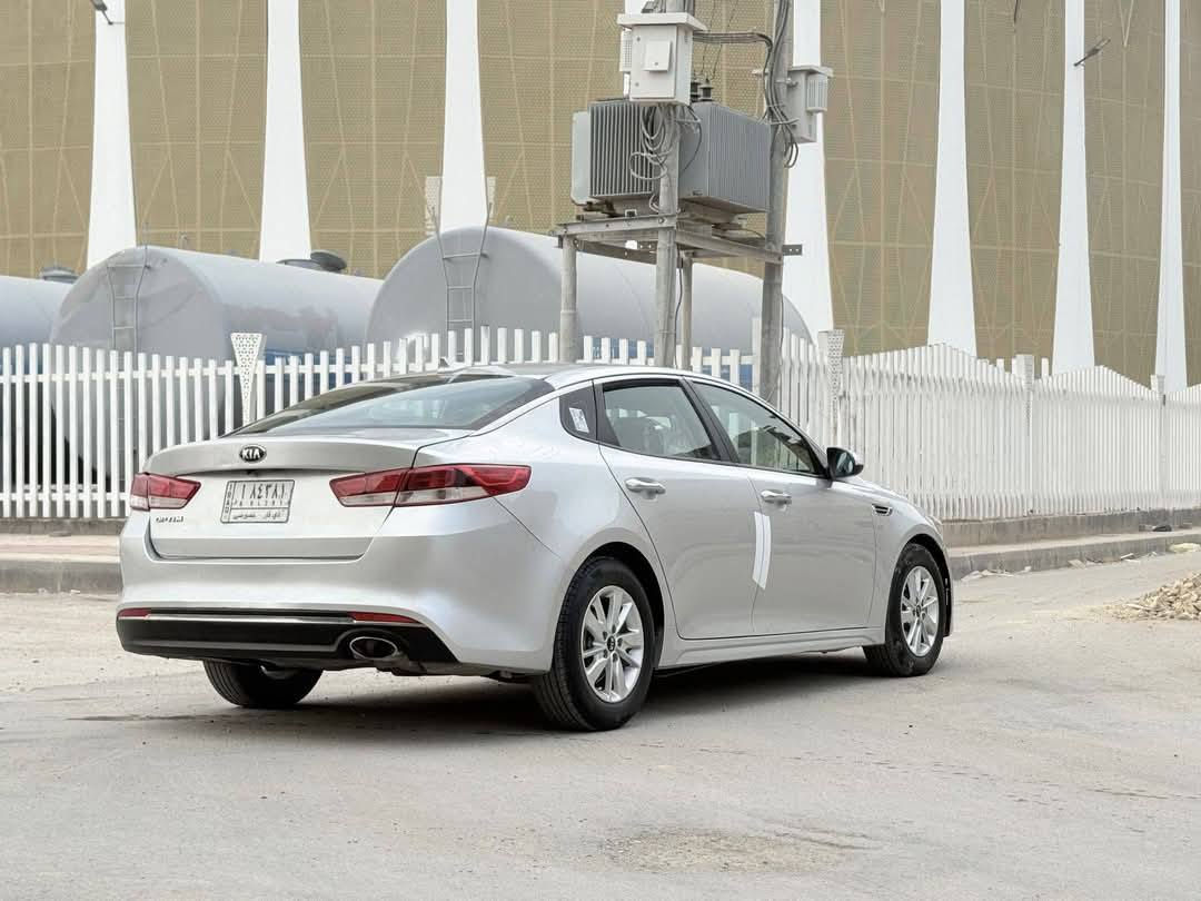 السلام عليكم
كيا أوبتيما وارد امريكي للبيع 
مديل 18
رقم ذي قار انكليزي بسمي 
ماشيه ٦٨ حقيقي
ضربت السياره بمريكا قبق جنطه ومبدل 
موصفات السياره نص فول 
سياره جاهزه من الدعاميه للدعاميه مابيه نقص برغي 
المكينه والكير برغي مامفتوح بيه شرط 
مكان السياره ذي قار 
التواصل 
***********
