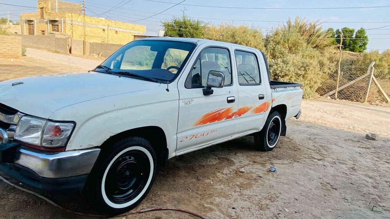 للبيع جمره موديل 2004 مبدل بيها بنيد وجاملغ والباقي كفاله كير مكينه شاصي شرط طخم تاير ابو الخطه جديد كهربائيات كلها شغاله   رقم بصره معاملتهه وصل بيه للنص واني اكملهه   سعر 88وبيها مجال مكان ناصريه ***********
