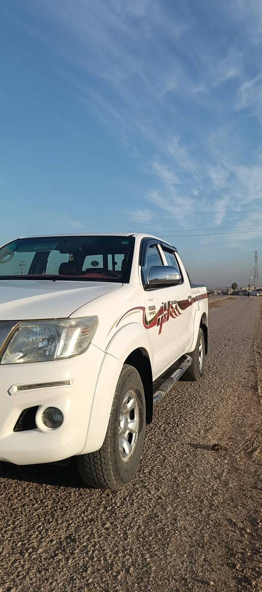 السلام عليكم
تويوتا هاي لوكس ٢٠١٣ رقم دهوك مكفولة كفالة عامة 
محرك كير أكسل كله شرط ماشية السيارة ١٩٥ سيارة جديدة مكان السيارة موصل رشيدية
السعر ٢٠٥ وبيها مجال 
واتساب ***********
