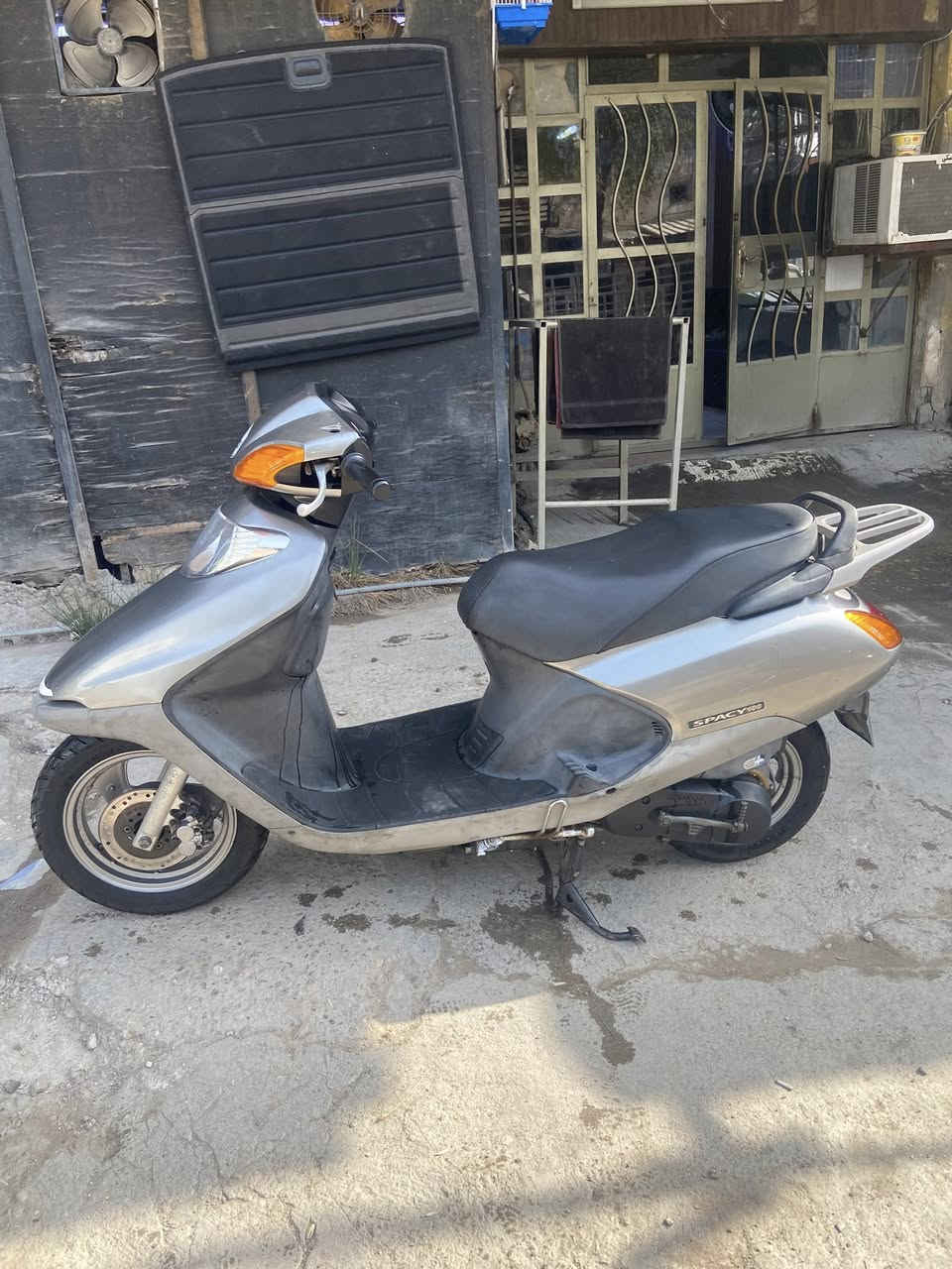 سبيسي ياباني حاوية(رمبة)
السعر مليون و500 الف وبيها مجال
العنوان:المنصور-حي الزهور
للاتصال او المراسلة واتساب***********

ملاحظه:الدراجة شبه الزيرو برغي ممفتوح بيها(كفالة عامة)
