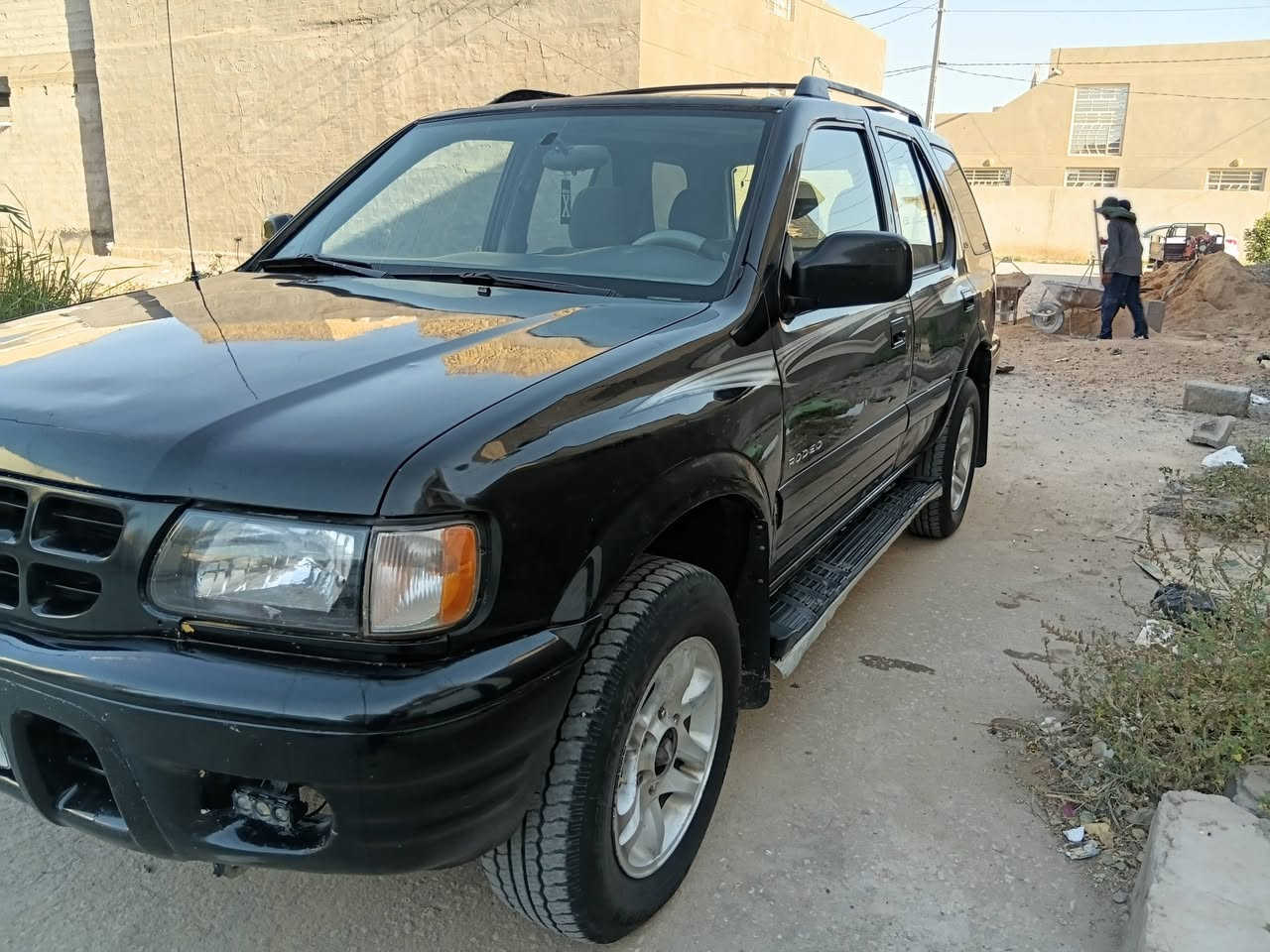 سلام عليكم زوزو موديل ٢٠٠٢ كير مكينه ملكه حداديه جديده جاهزه مكفوله من الضربه السعر ٥٧ وبيهامجال مكاني الاسكندريه  رقم الهاتف ***********
