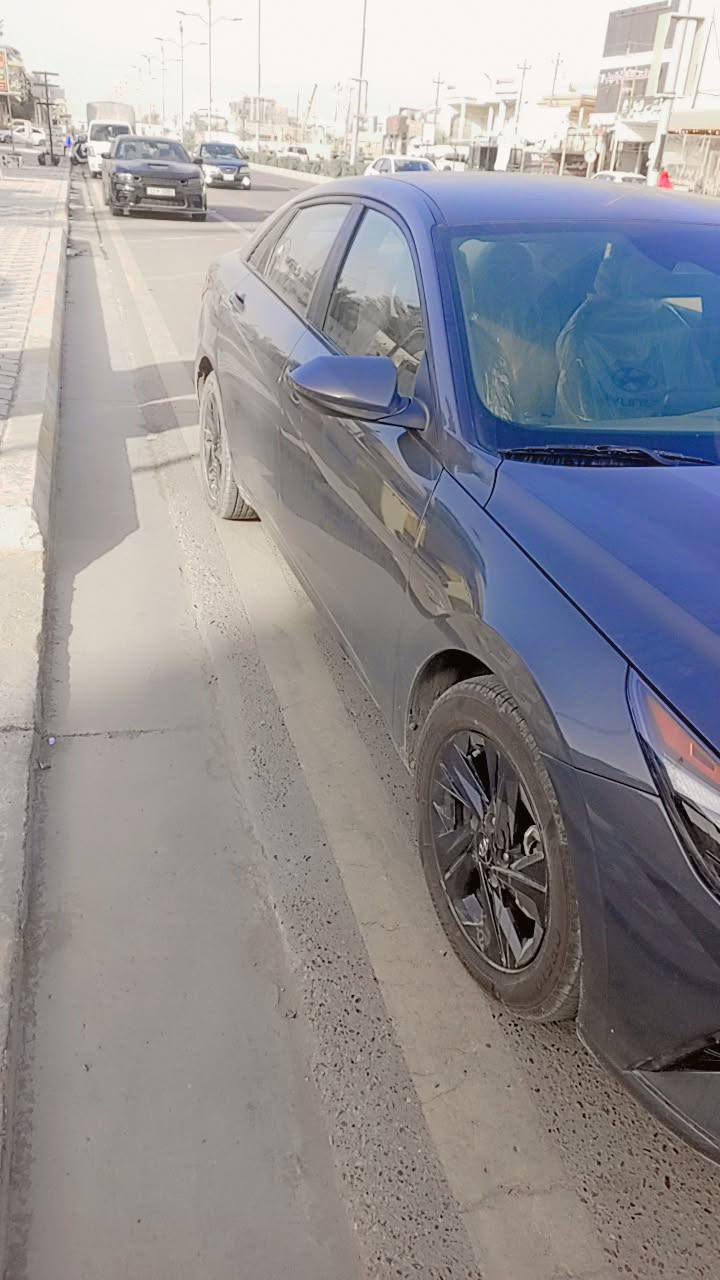 السلام عليكم النتره هايبرد وارد امريكي 2023 نص فول حادثه جاملغ جهت السايق لامامي والباقي كفاله السياره جديده احله من الصوره السعر 155 وبيهه مجال المكان ابو غريب ***********
