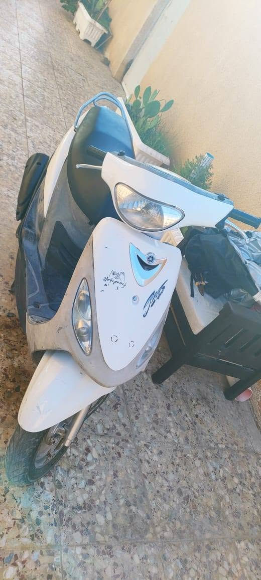 السلام علكم عندي دراجه ماكس للبيع الدراجه نضيفه وخير من الله تايراته كهربائياته كله نضيفه سعره ٧٠٠ وبيه مجال حته حطيتله عقل جديد  صالنصه جديده دراجه حلوه مرتبه نقصه باتري فقط العنوان كربلٱ طوريج حي العسكري شارع نضوري  والدراجه ياباني هذه رقم تلفوني… *********** هذه رقم بي واساب☎️📞
